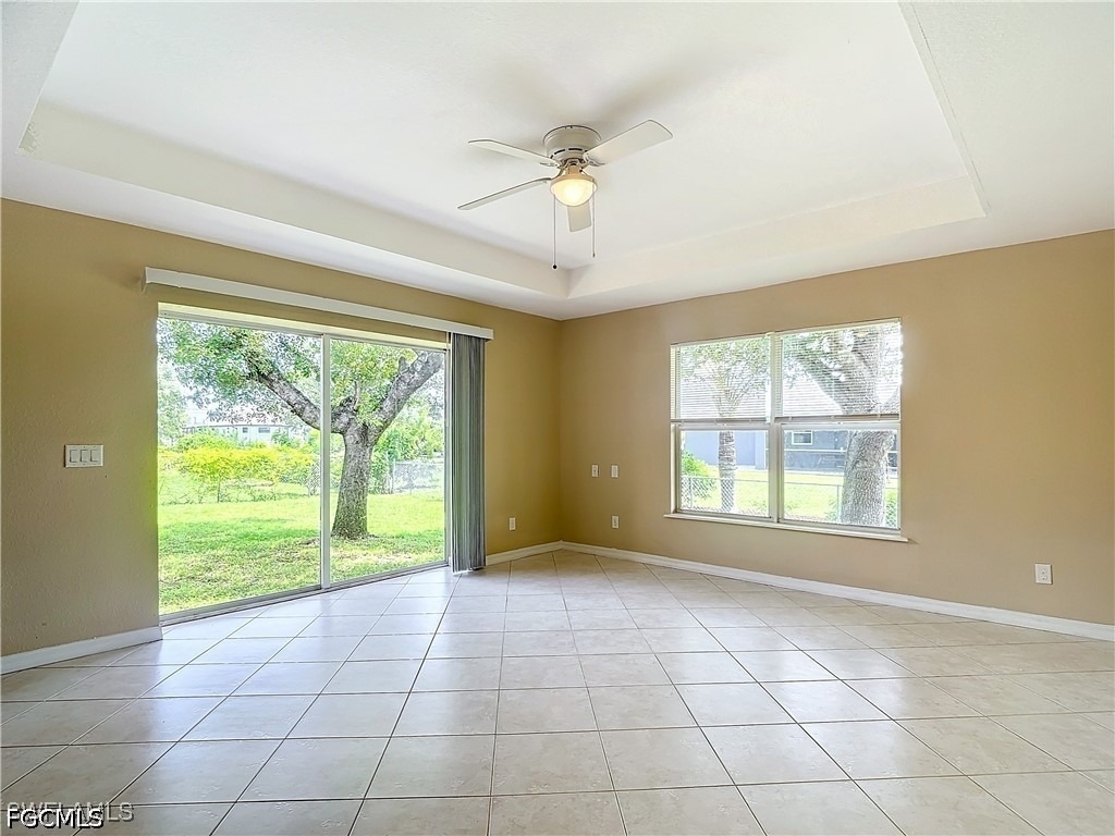 1726 Trafalgar Parkway - Photo 17