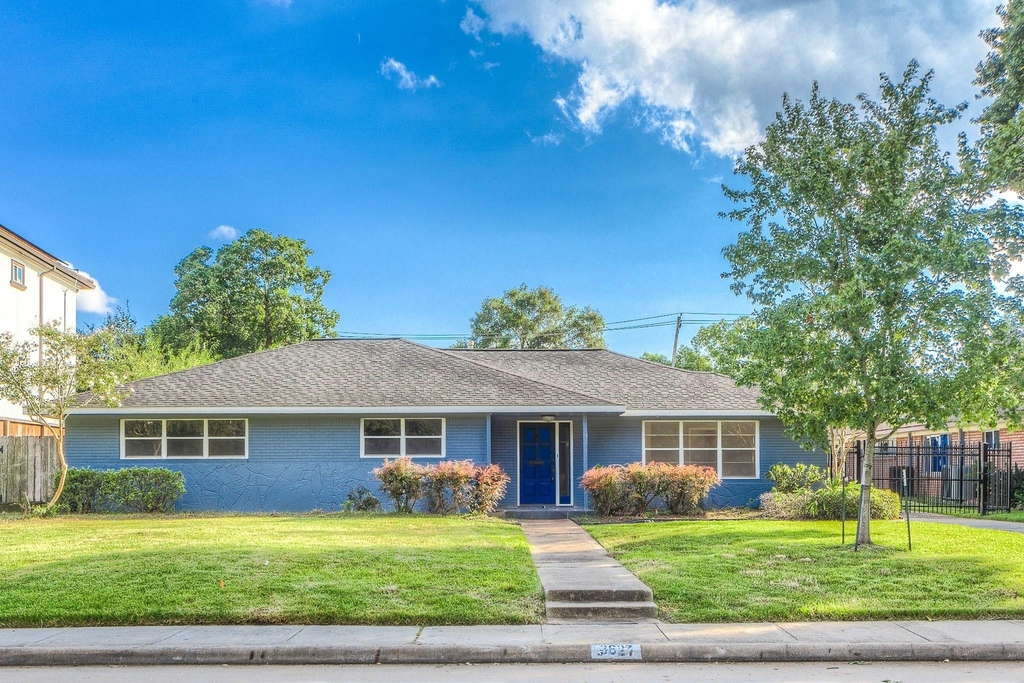 3627 Tartan Lane - Photo 0