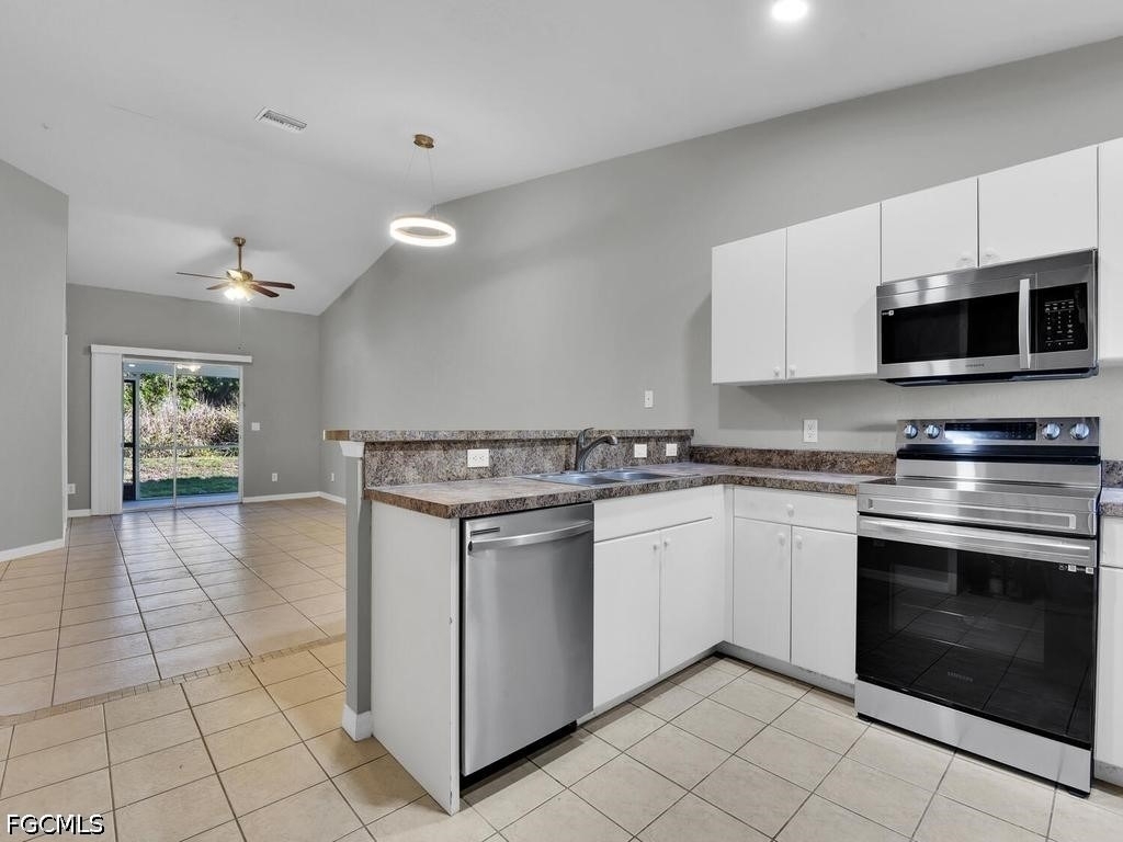 801 Meadow Road - Photo 2