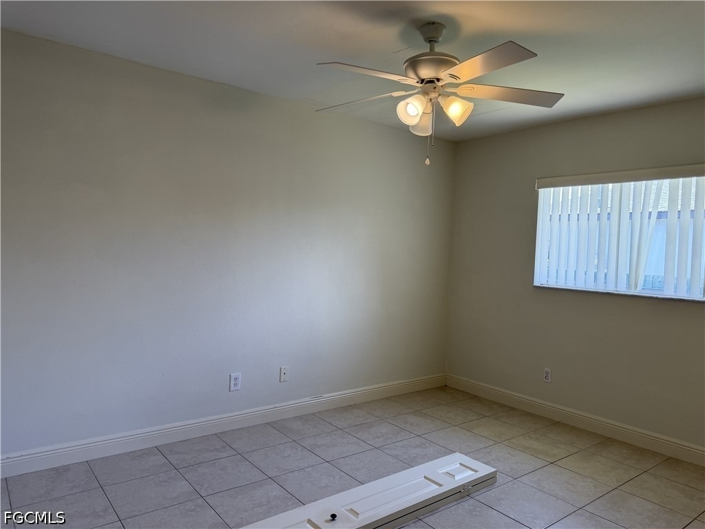 305 Nw 22nd Place - Photo 12