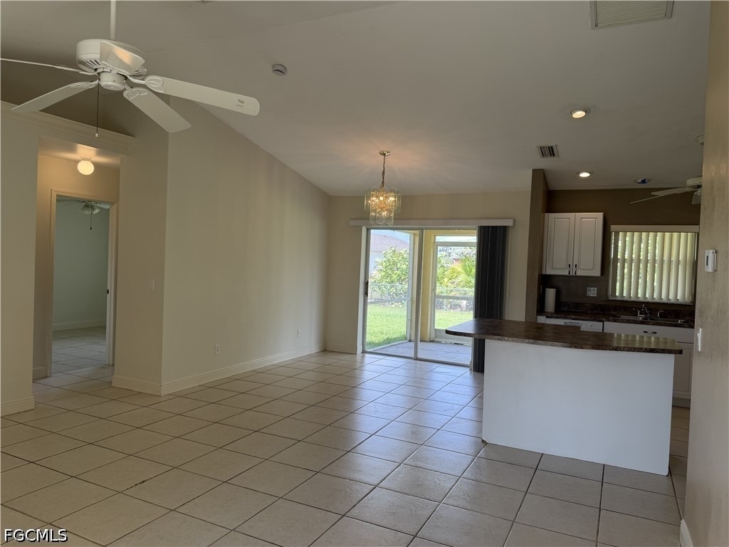 305 Nw 22nd Place - Photo 4