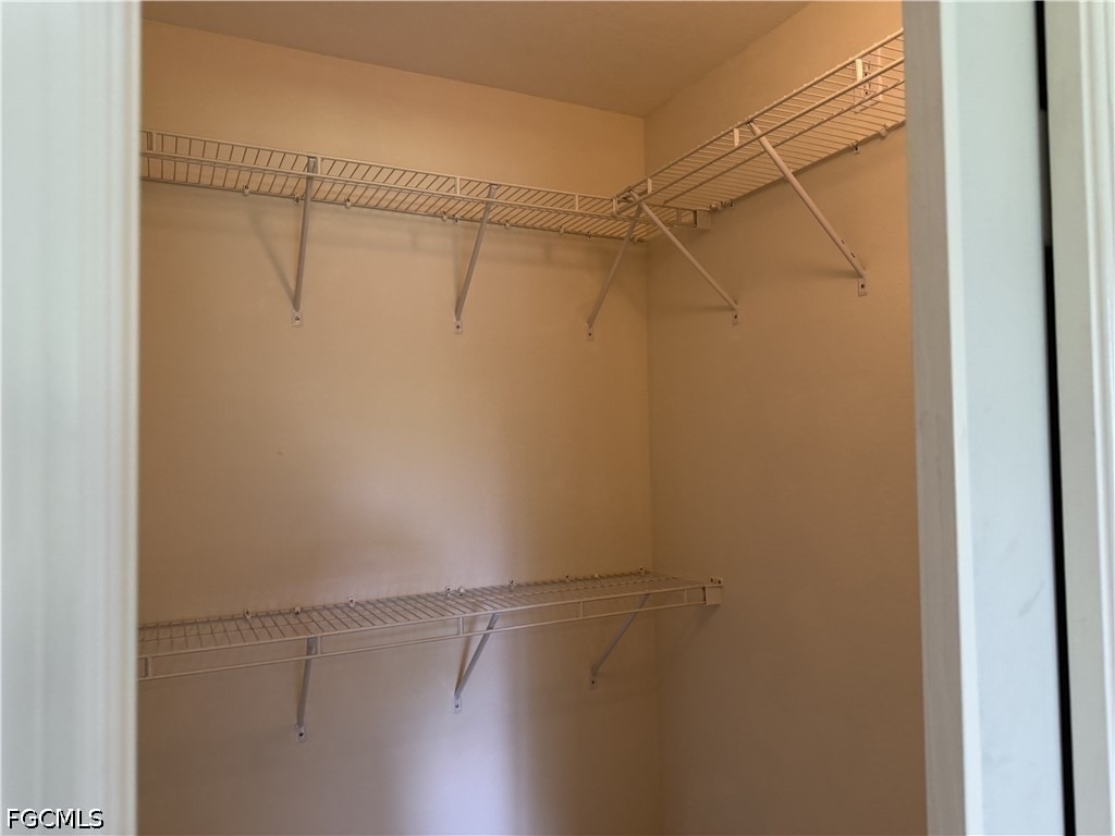 305 Nw 22nd Place - Photo 13