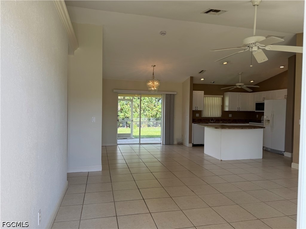 305 Nw 22nd Place - Photo 3