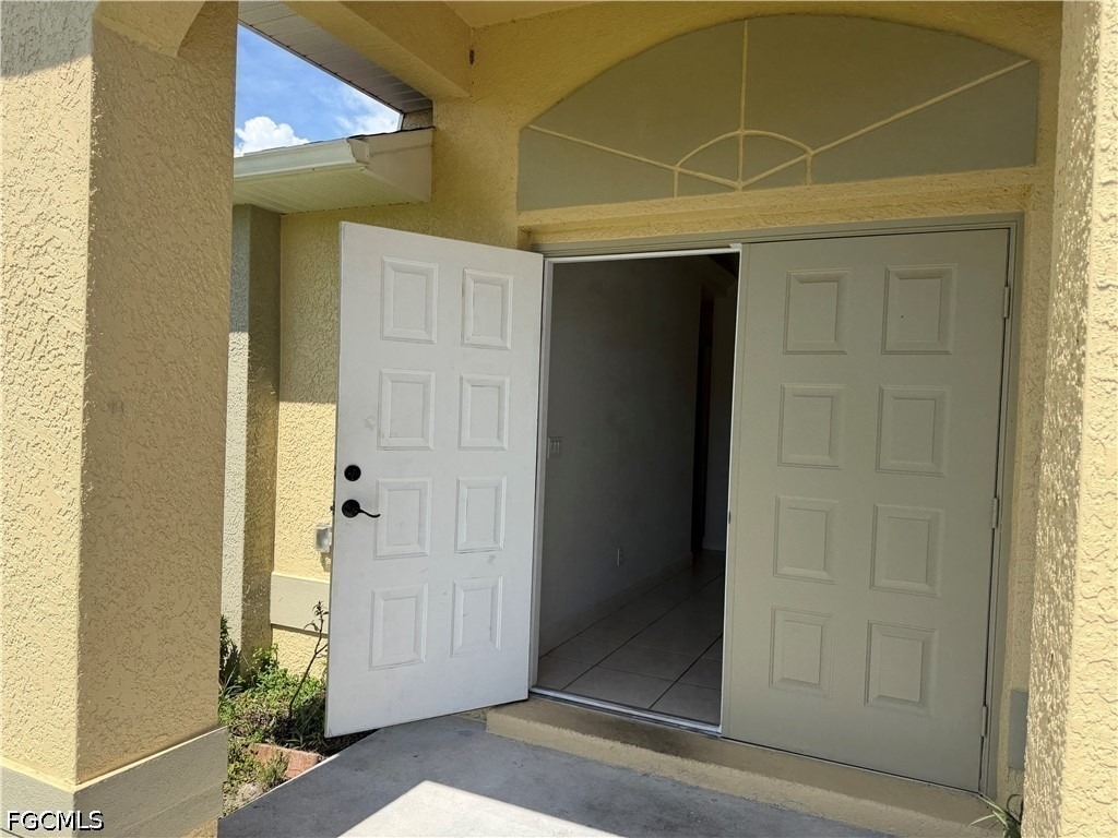 305 Nw 22nd Place - Photo 1