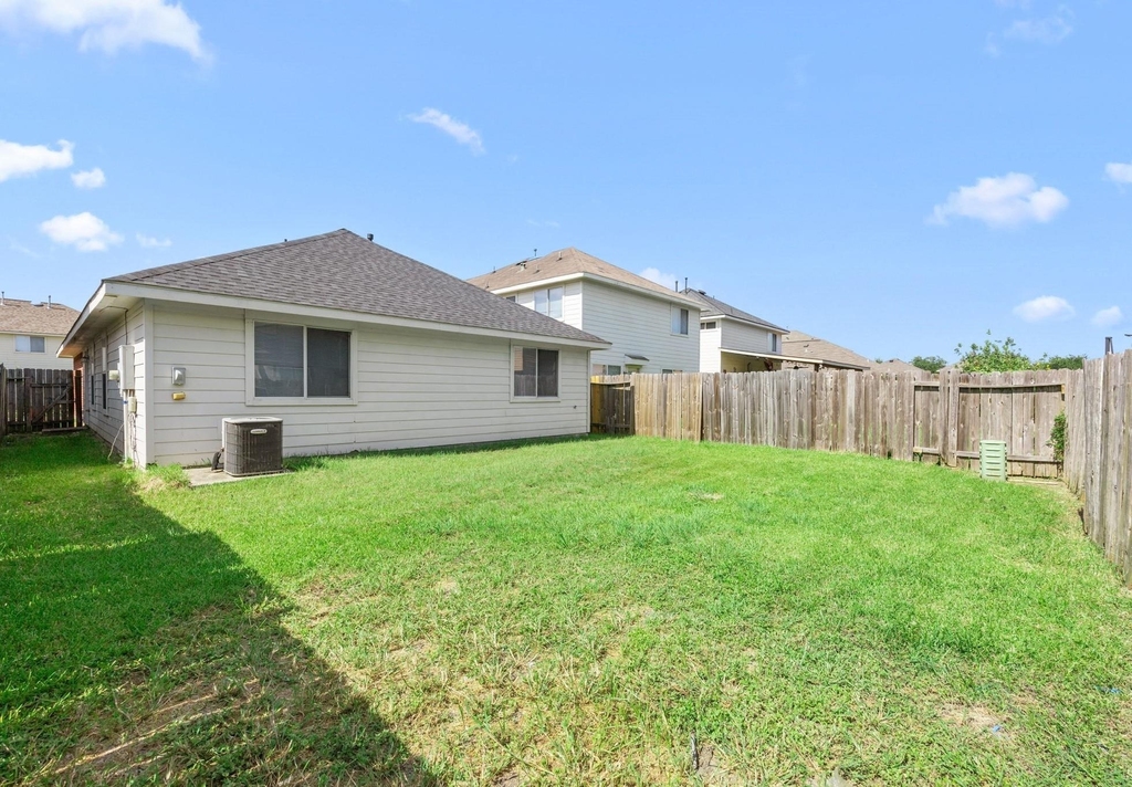 2746 Grahamwood Lane - Photo 17