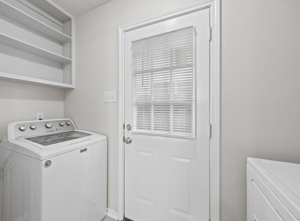 2746 Grahamwood Lane - Photo 10