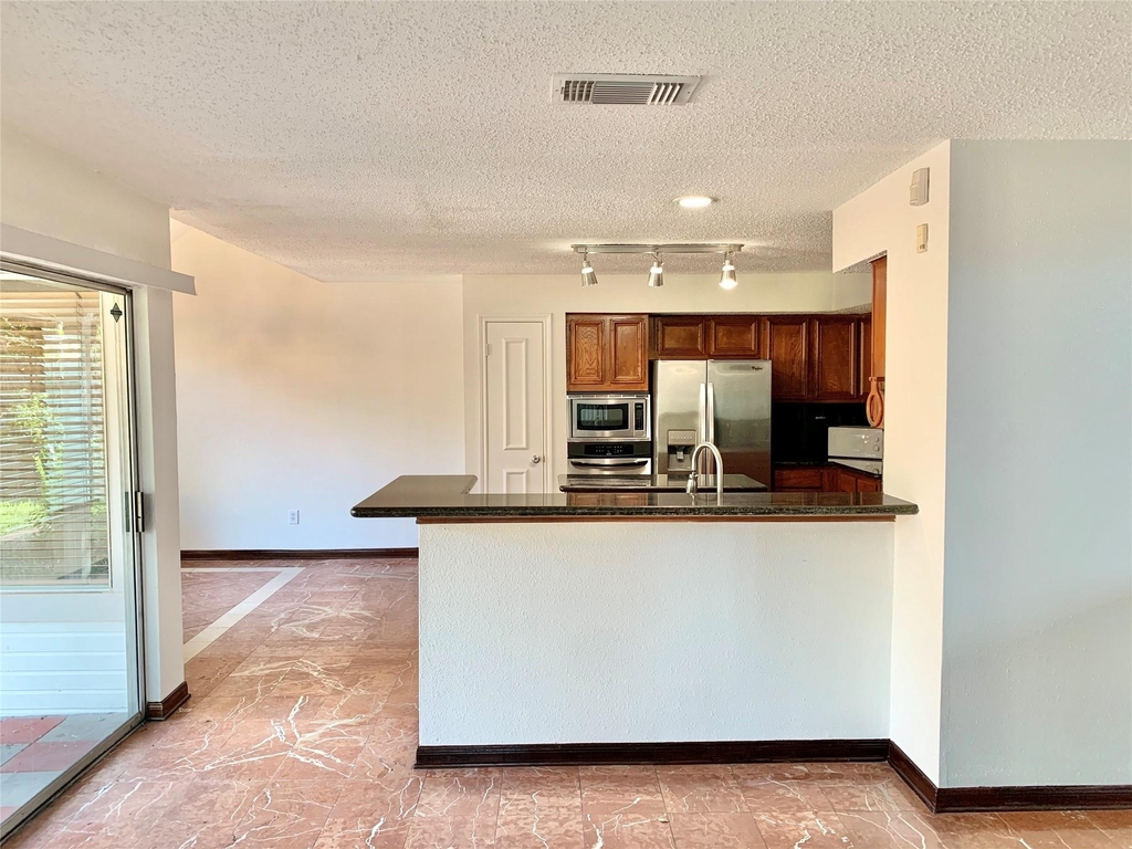 1603 Beaconshire Road - Photo 10