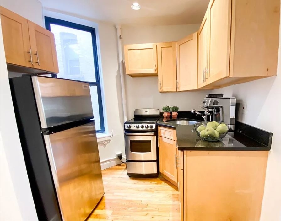 330 East 93rd Street - Photo 1