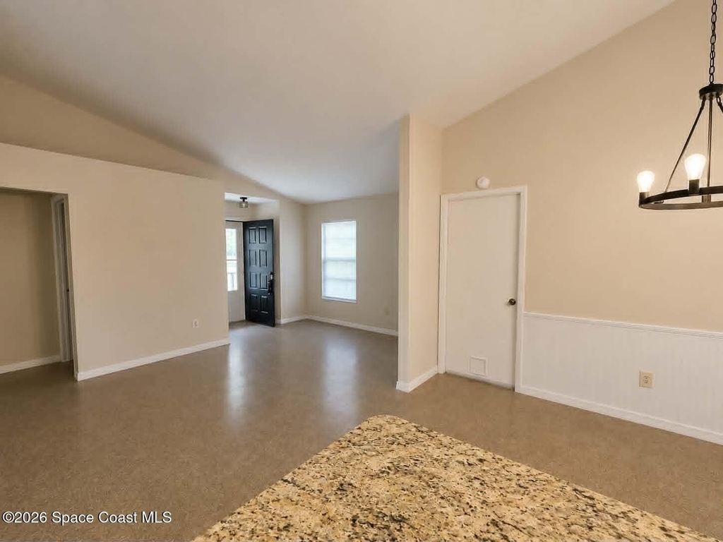 1697 Parakeet Court - Photo 2