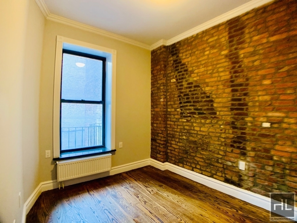 East 13th Street - Photo 3