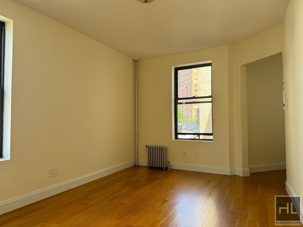 West 11th Street - Photo 1