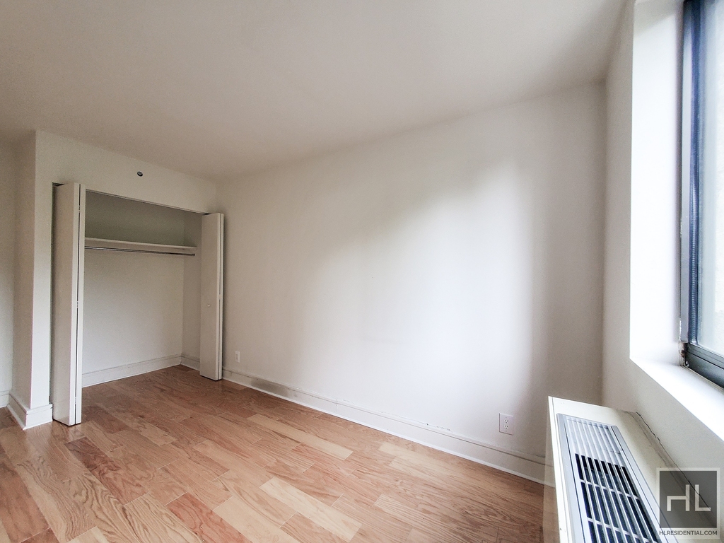 West 96th Street - Photo 5
