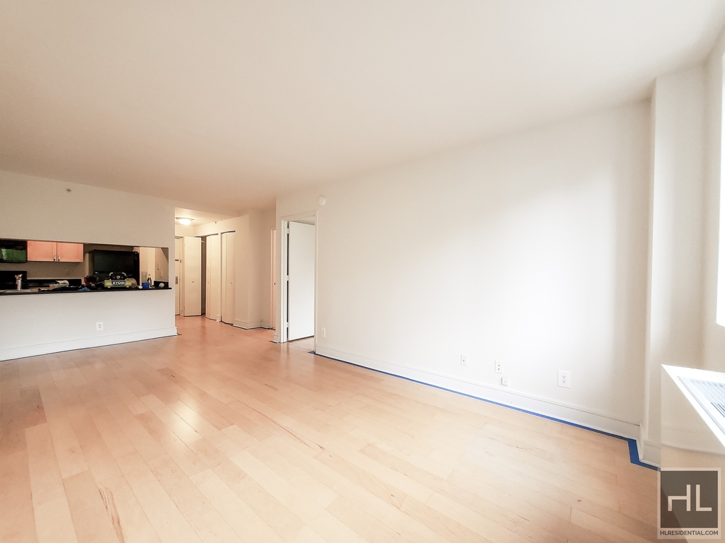West 96th Street - Photo 1