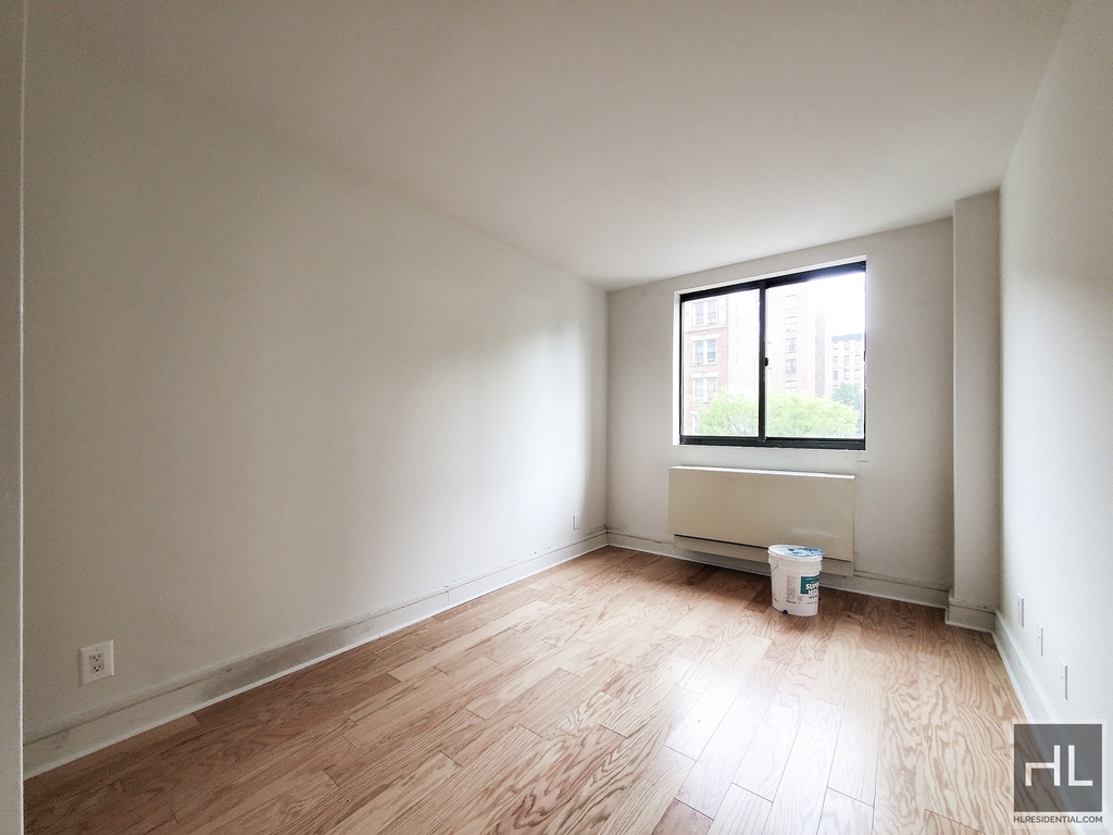 West 96th Street - Photo 4