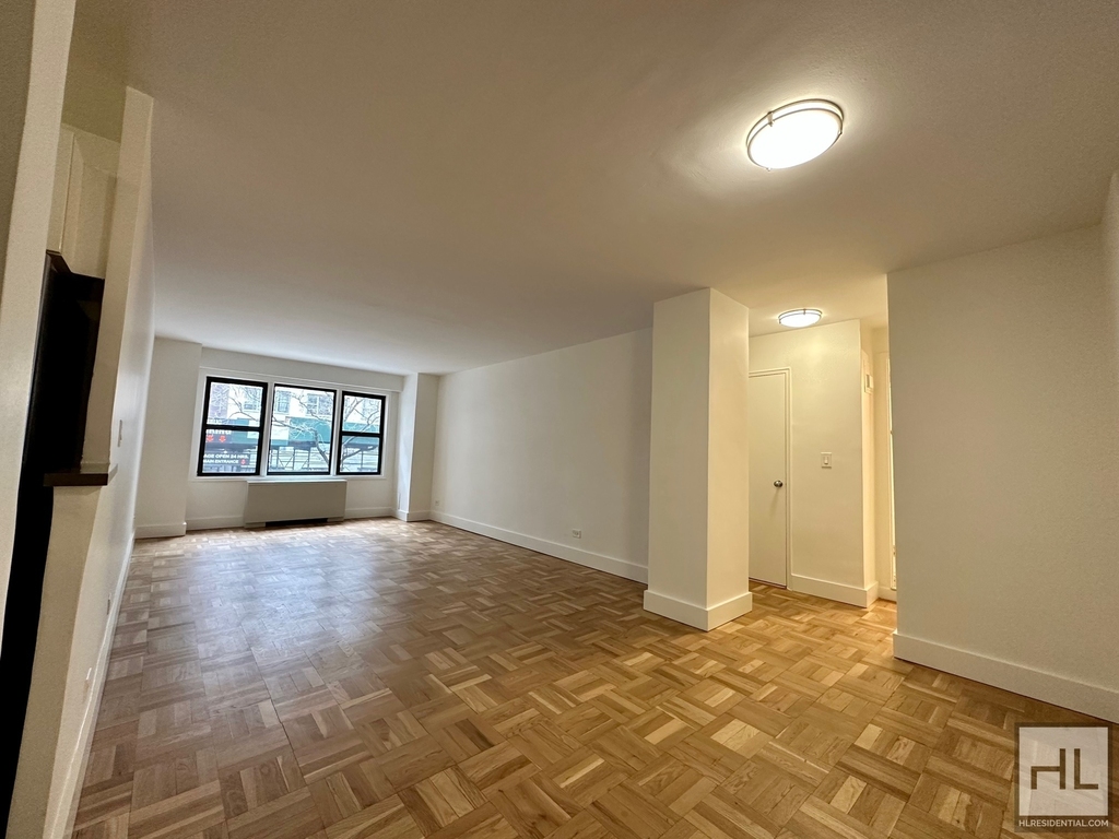 East 63 Street - Photo 1