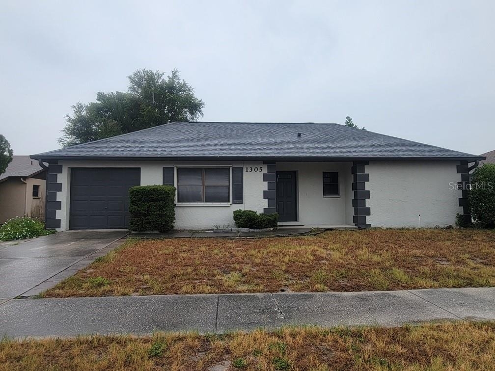 1305 Calamondin Drive - Photo 0