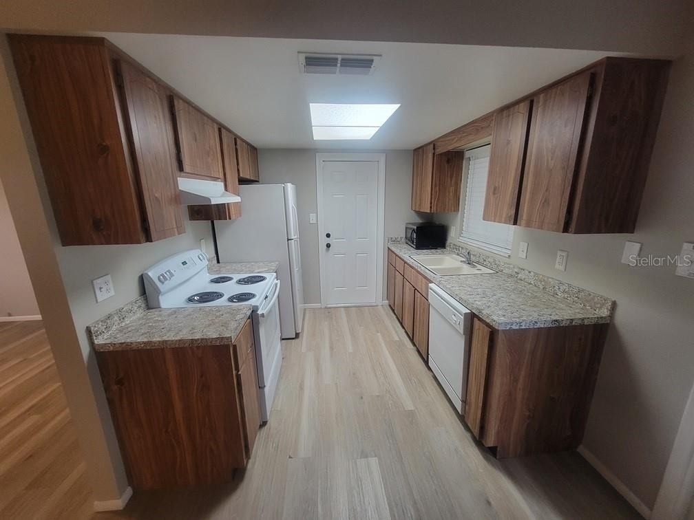 1305 Calamondin Drive - Photo 6