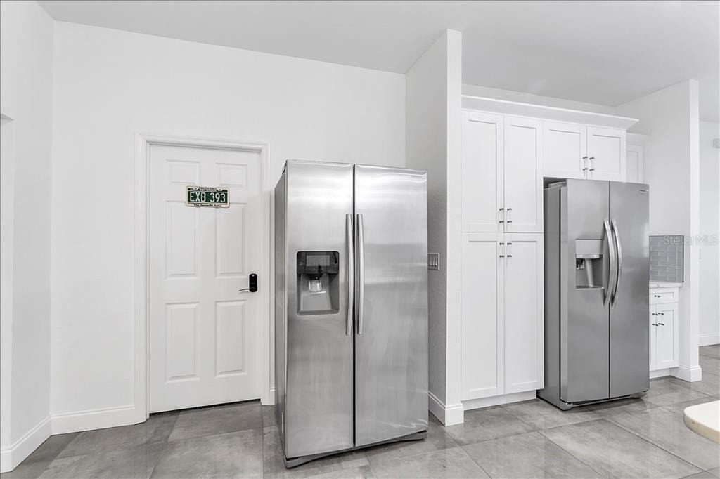 2402 W Fig Street - Photo 29