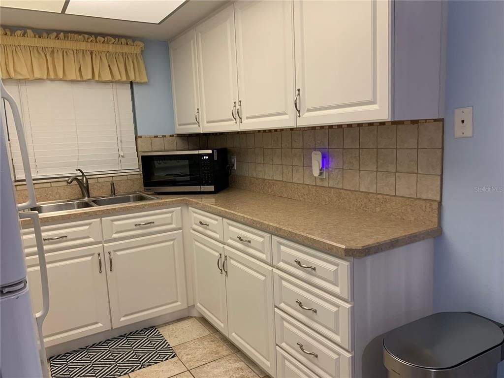 505 66th Avenue - Photo 2