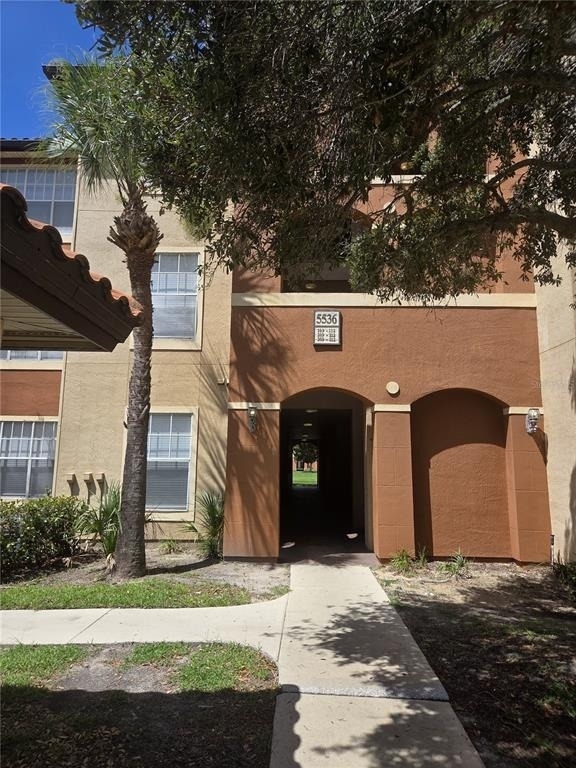 5536 Metrowest Boulevard - Photo 0