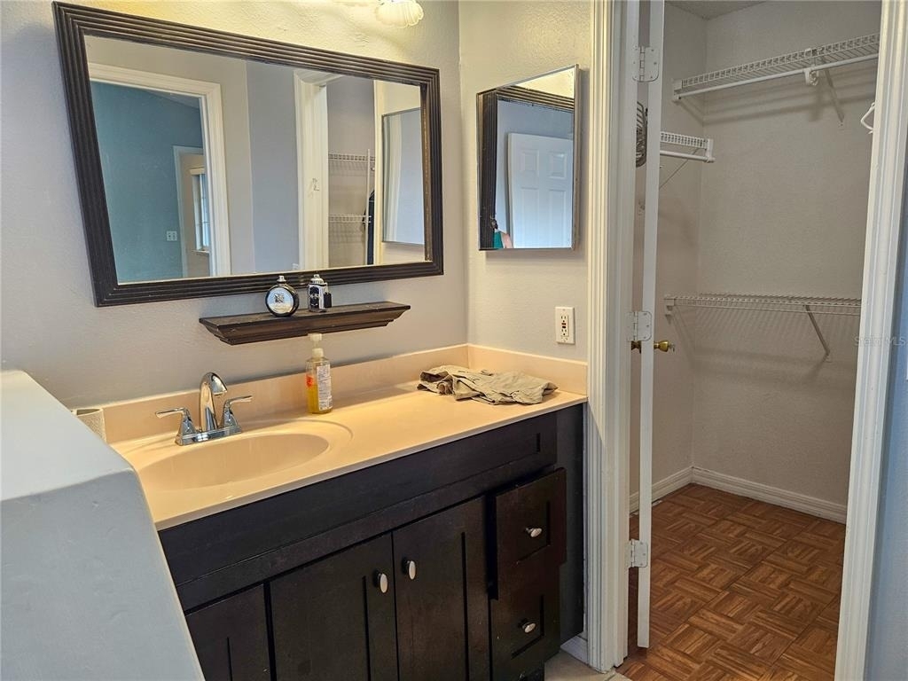952 Trumbull Street - Photo 11