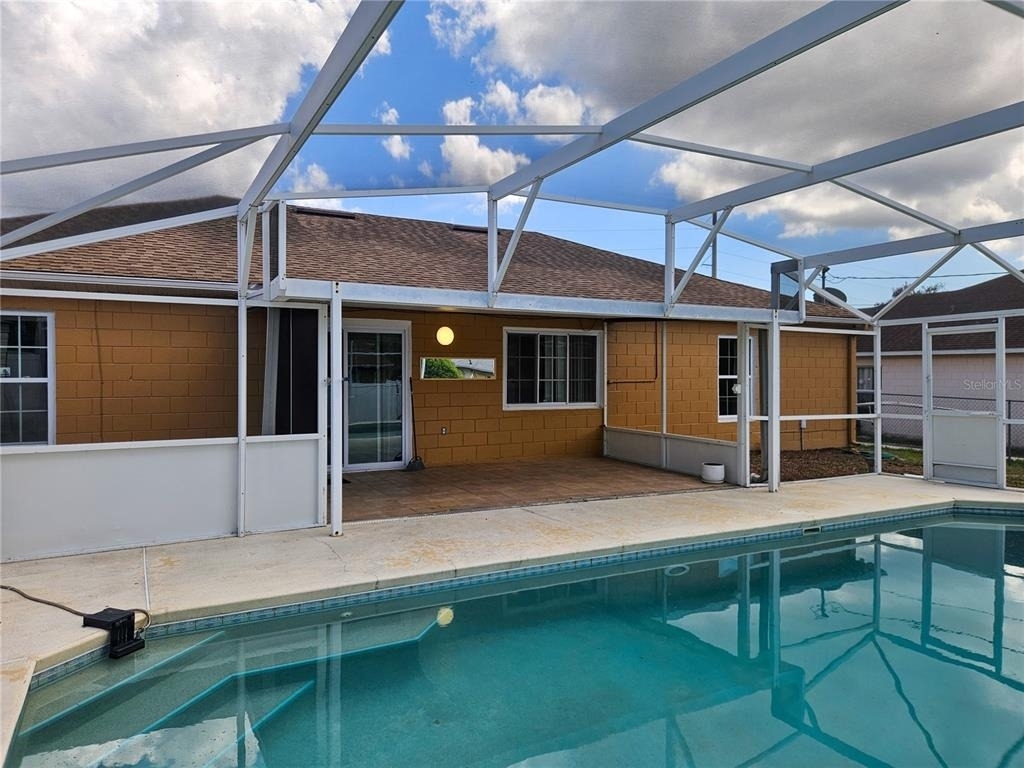 952 Trumbull Street - Photo 14