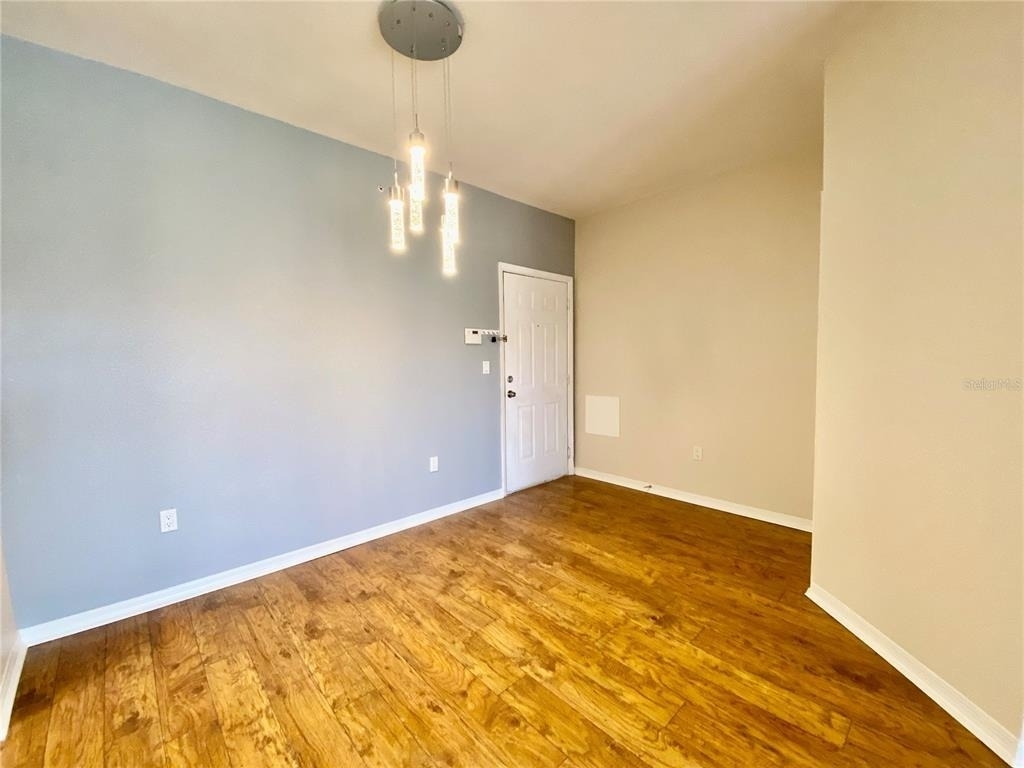 5467 Vineland Road - Photo 20