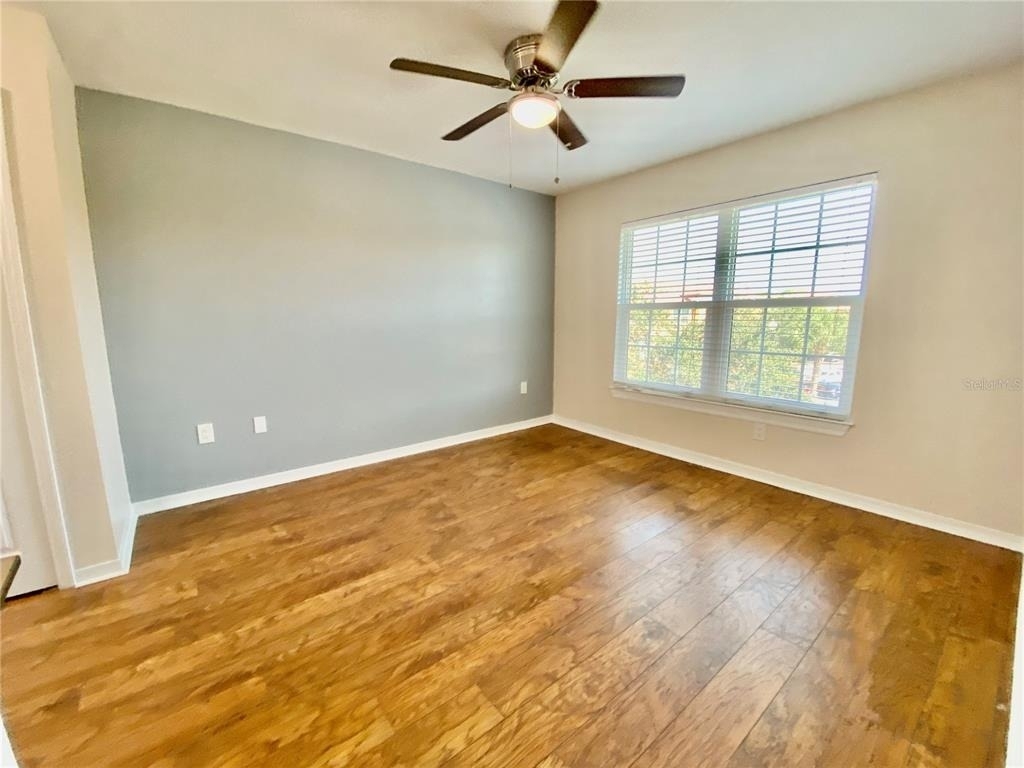 5467 Vineland Road - Photo 32