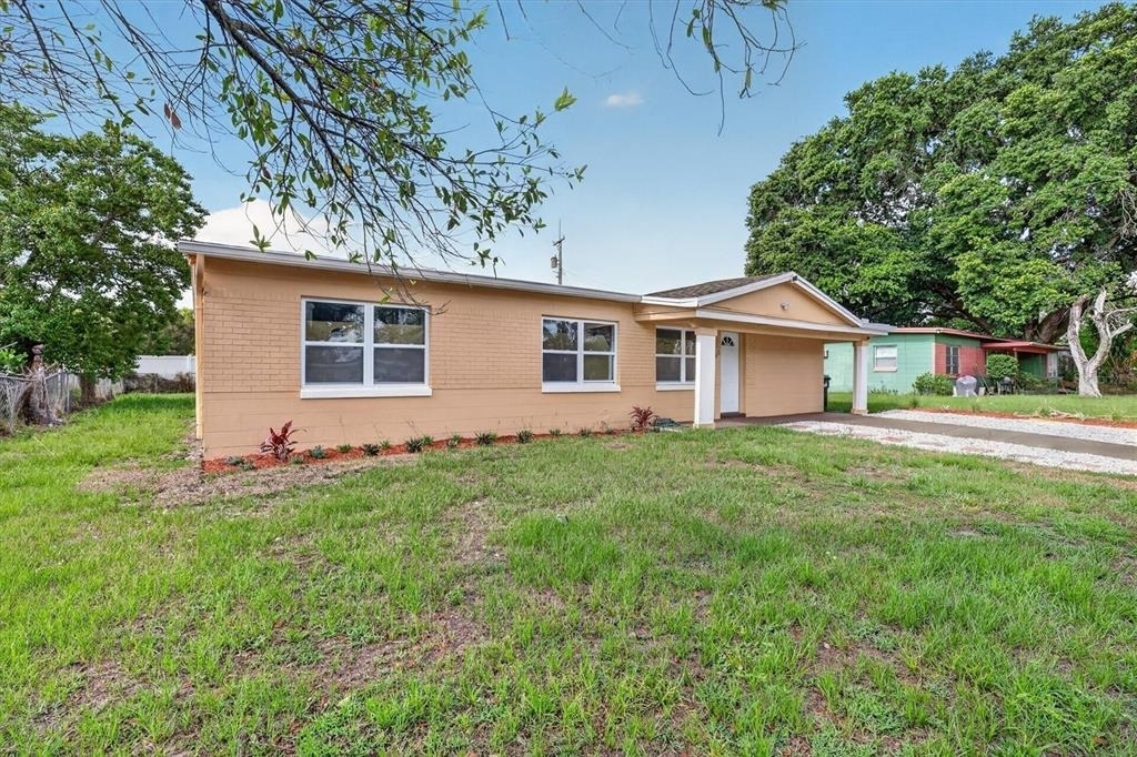 1612 W Grant Street - Photo 1