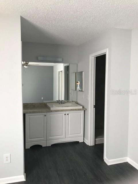 11141 Essex Ridge Court - Photo 6