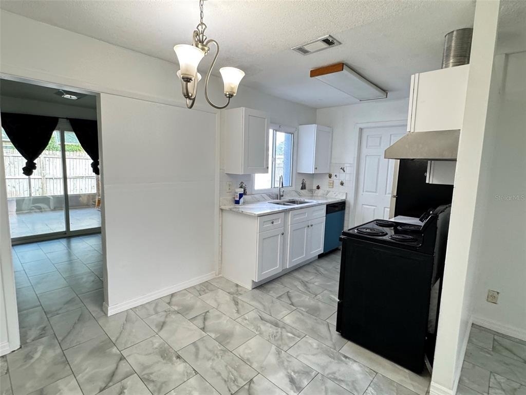 9401 57th Street N - Photo 17