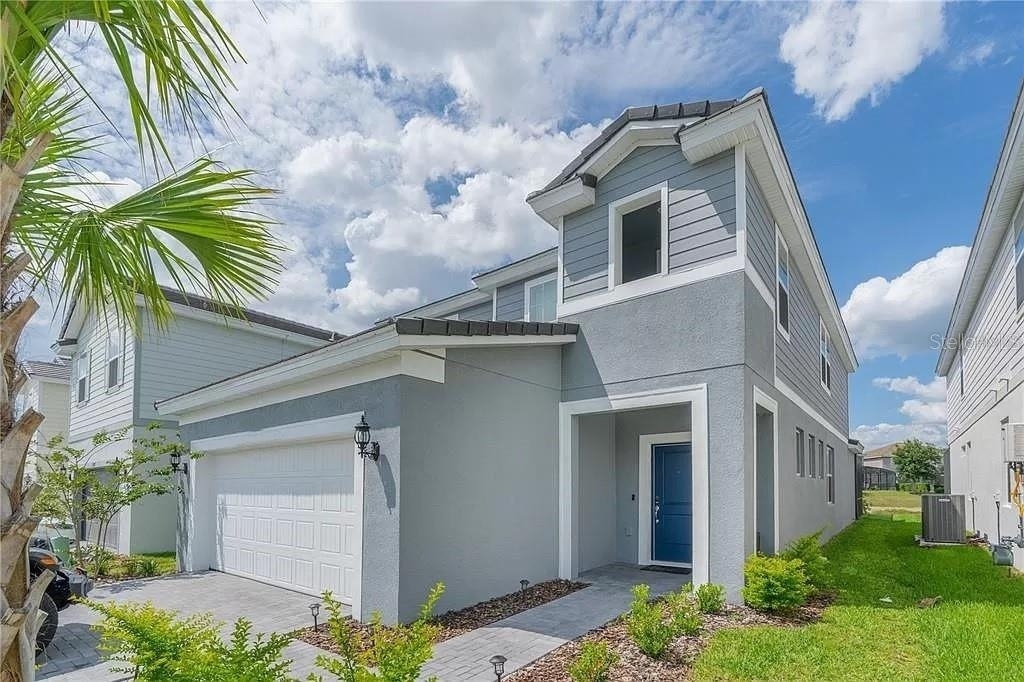 7243 Oakmoss Loop - Photo 0