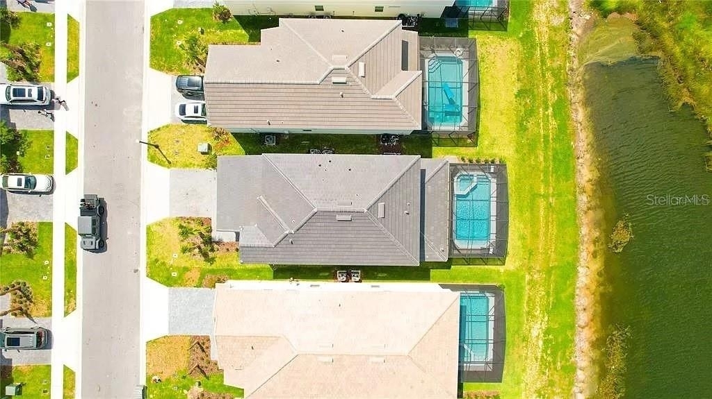 7243 Oakmoss Loop - Photo 1