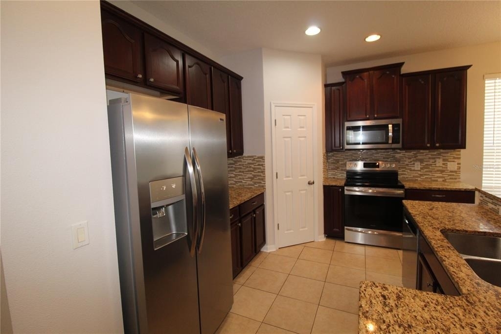 9885 Leland Drive - Photo 8