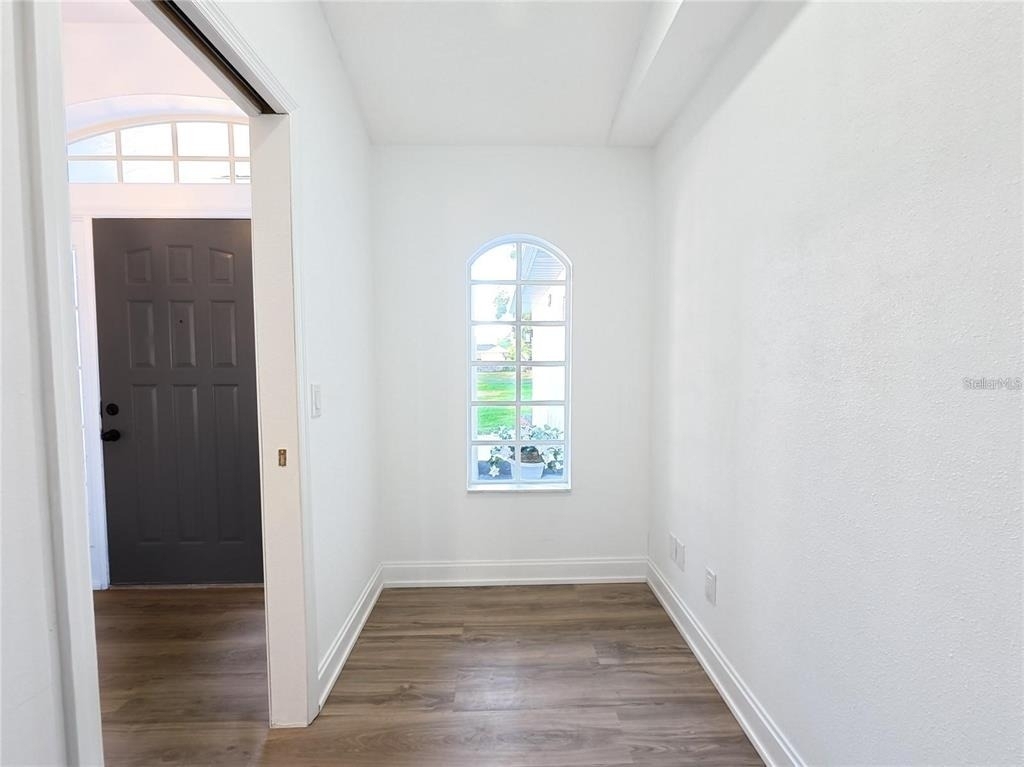 10711 Lake Hill Drive - Photo 5