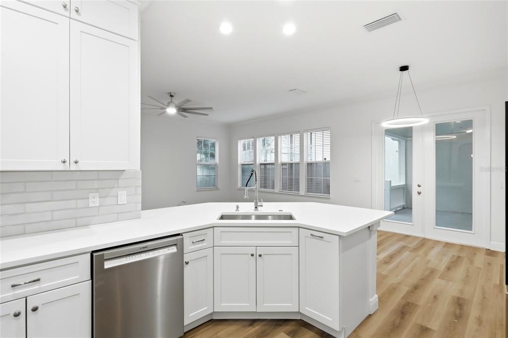 912 Waterside Drive - Photo 14