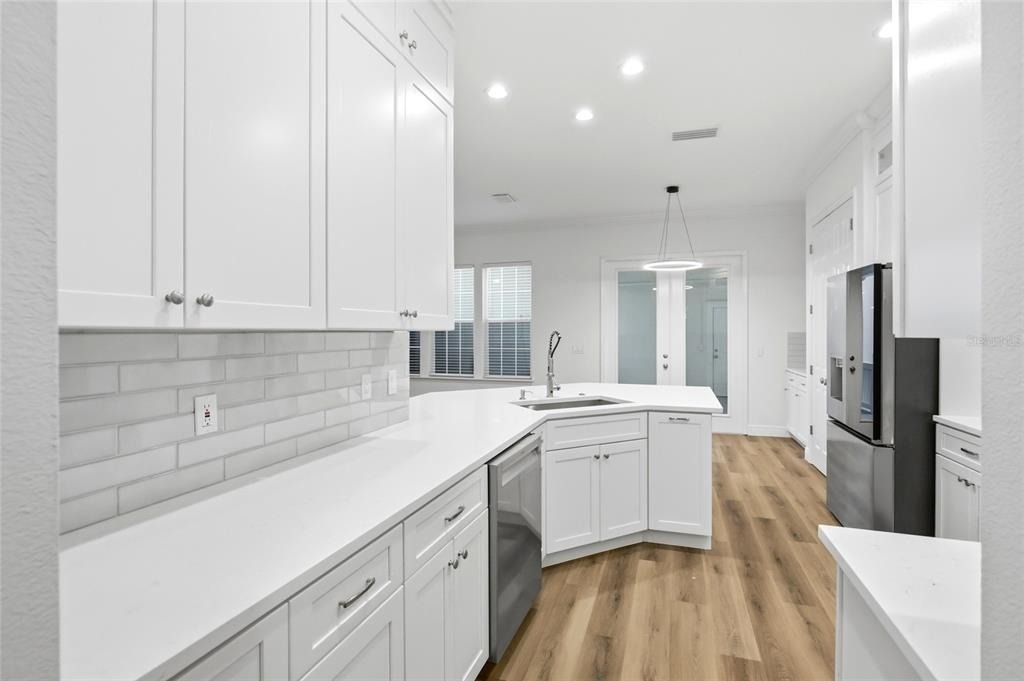 912 Waterside Drive - Photo 12