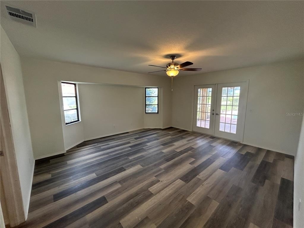 2093 Rio De Janeiro Avenue - Photo 11