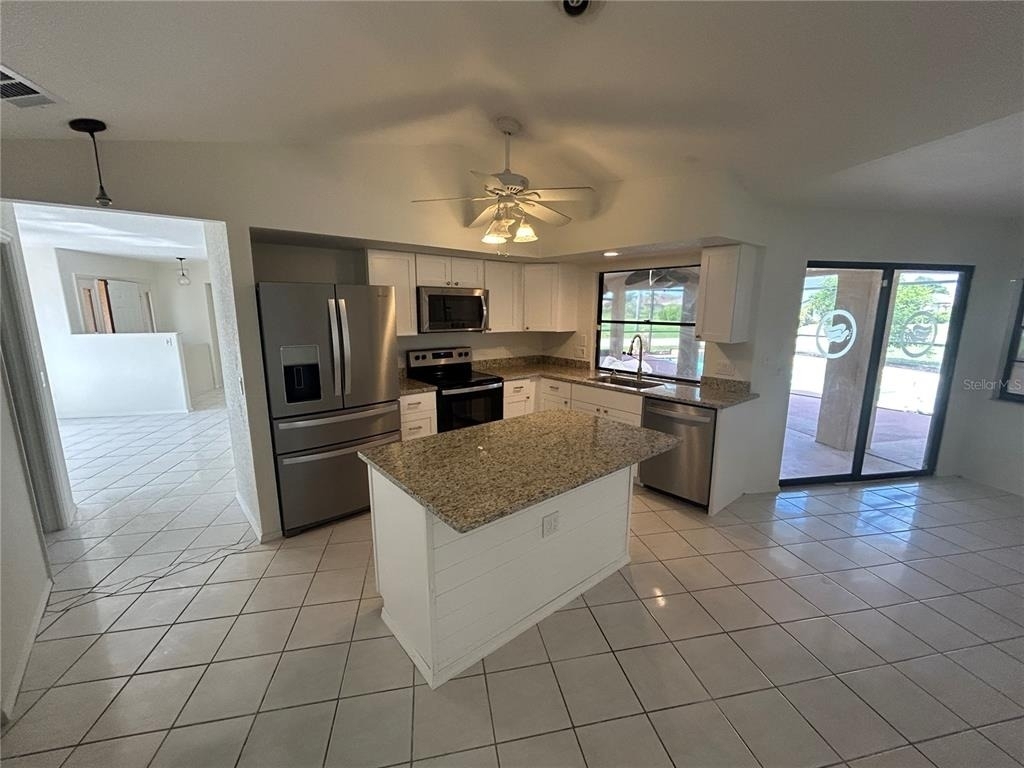 2093 Rio De Janeiro Avenue - Photo 3