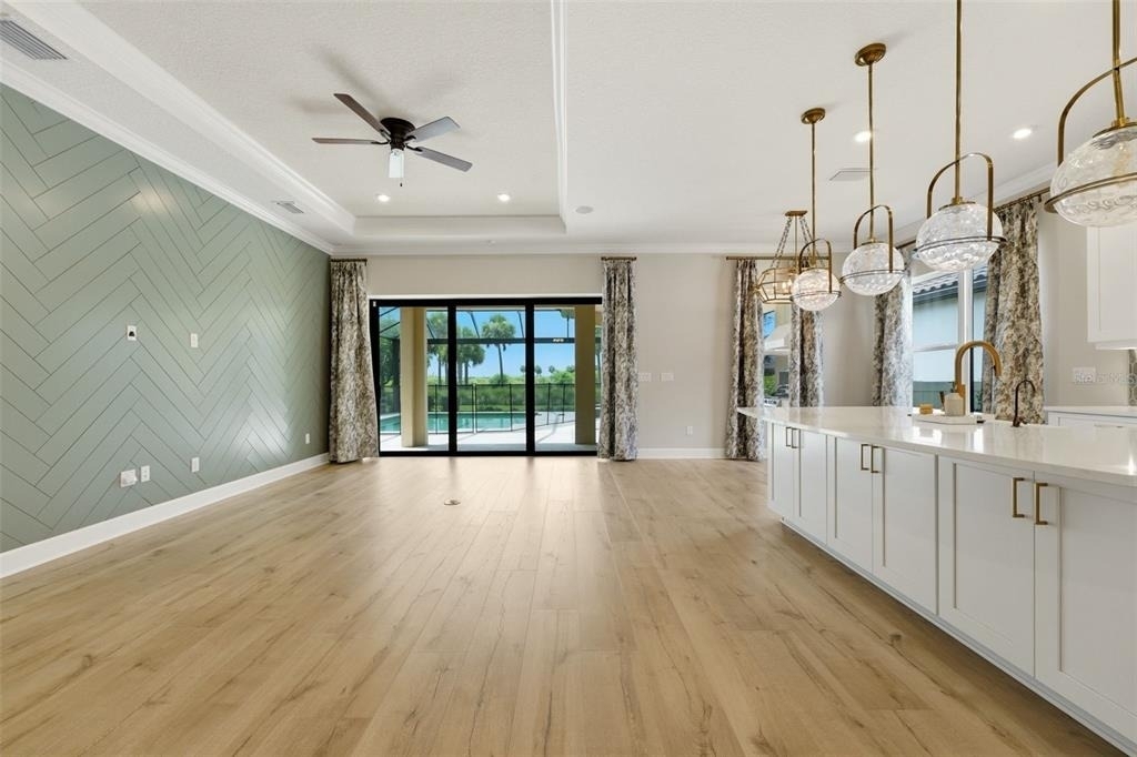 7708 Moonbeam Avenue - Photo 9