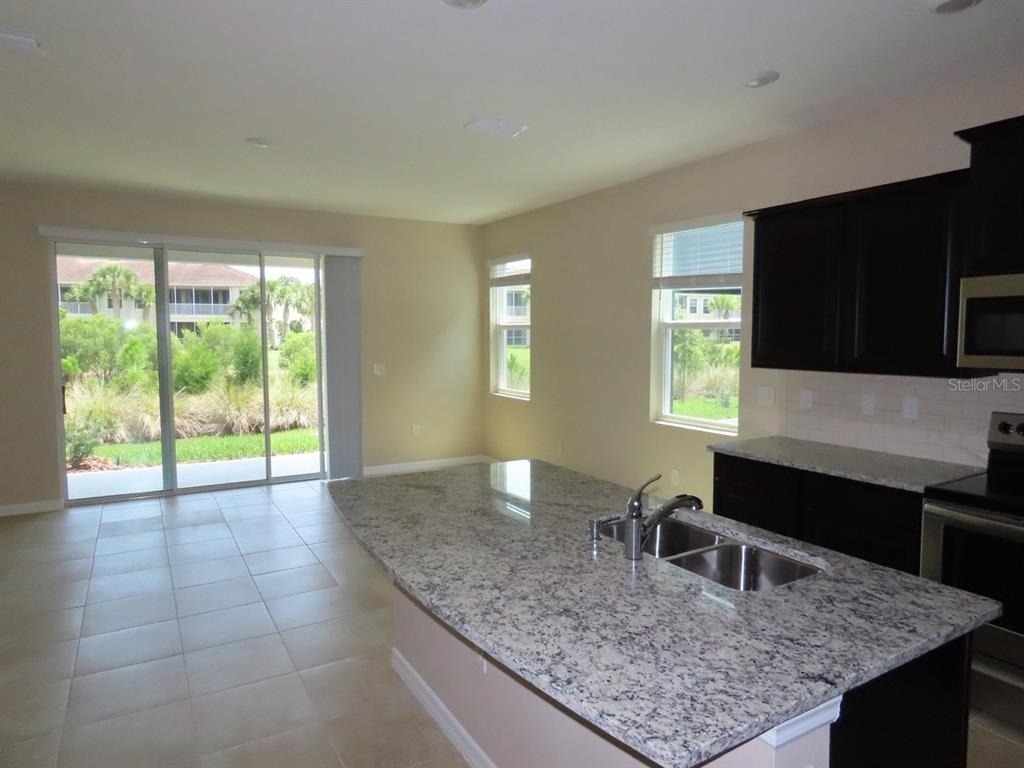8725 Daydream Street - Photo 9