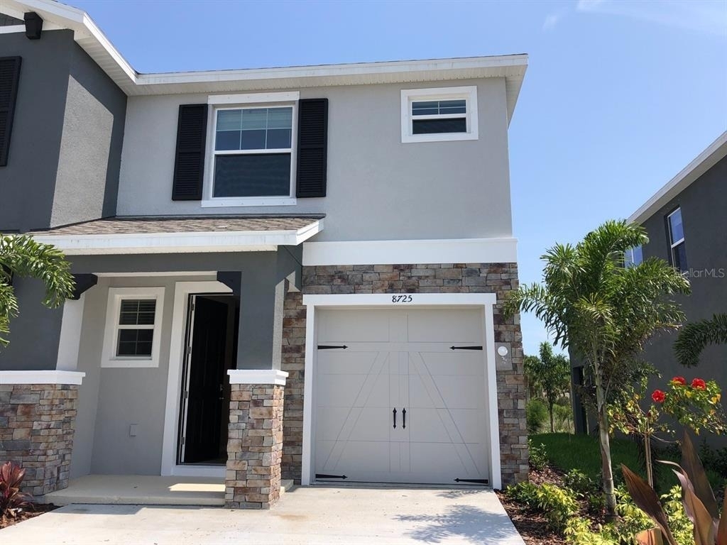 8725 Daydream Street - Photo 0