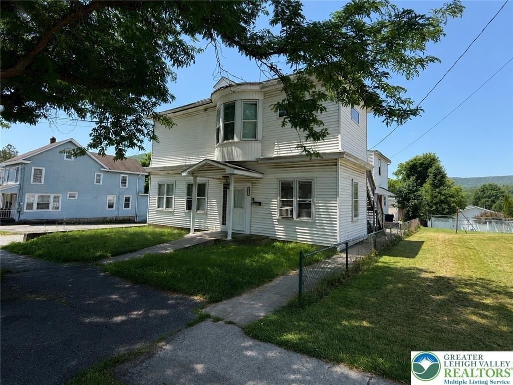 421 North Street - Photo 0