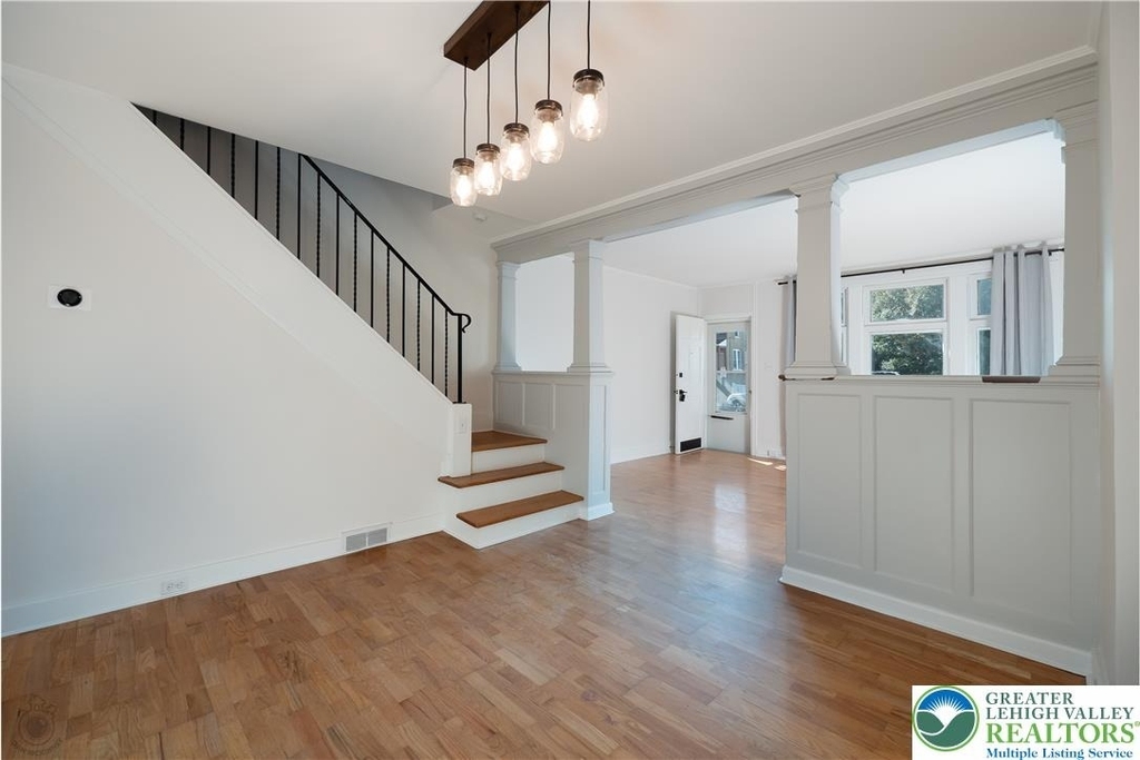 718 N New Street - Photo 5