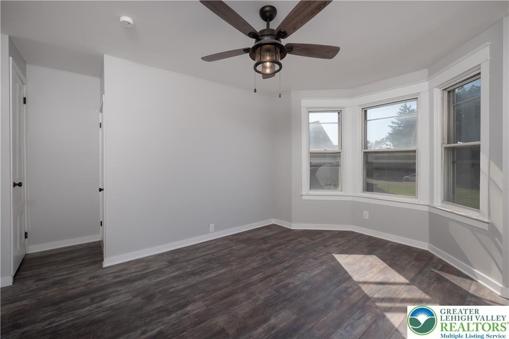 718 N New Street - Photo 17