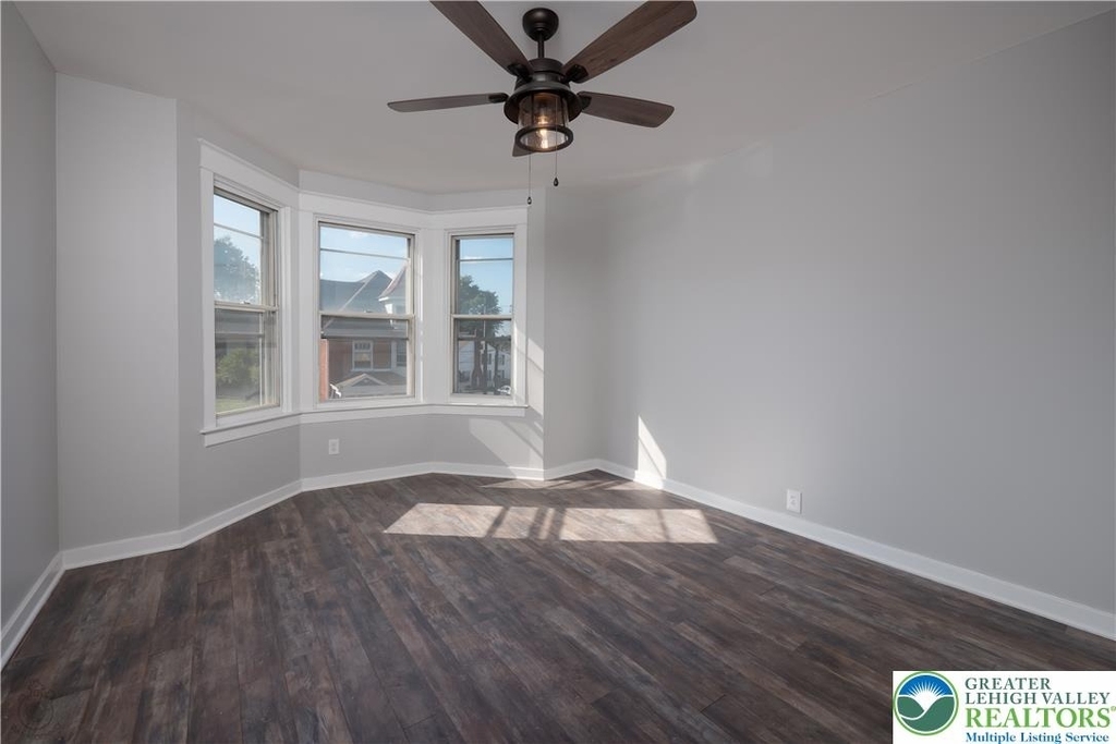 718 N New Street - Photo 16