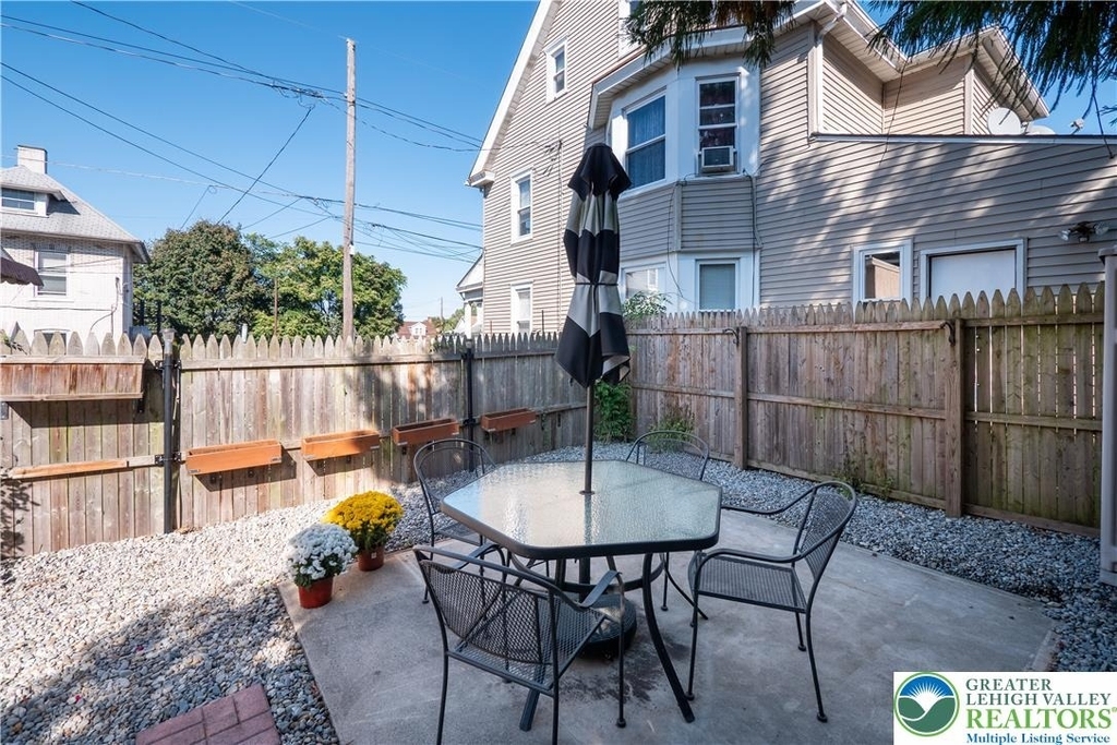 718 N New Street - Photo 27