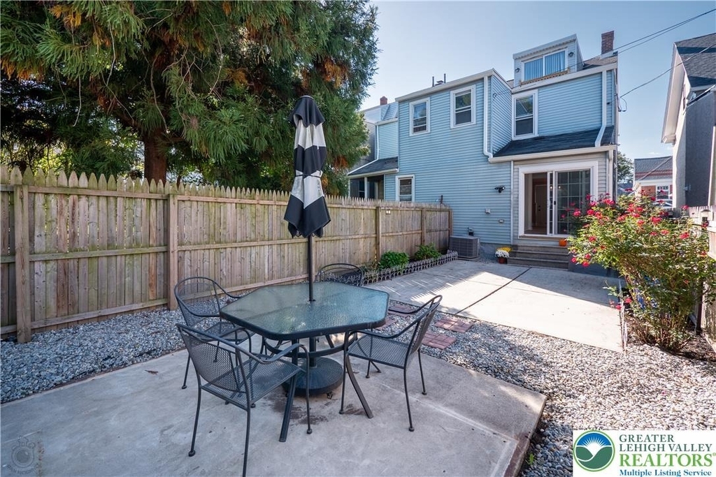 718 N New Street - Photo 28