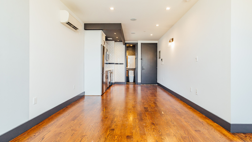 703 Rogers Avenue - Photo 4