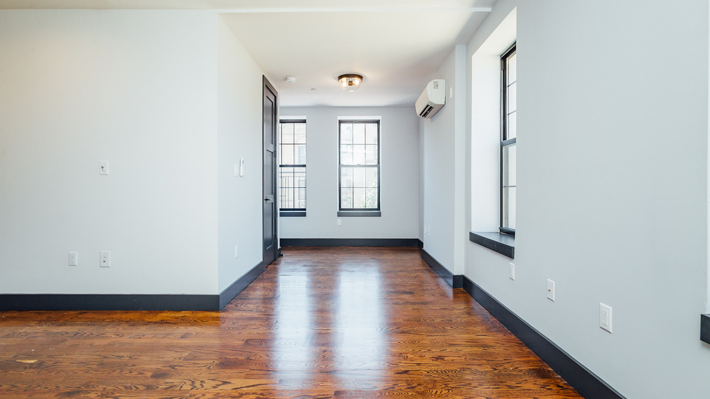 703 Rogers Avenue - Photo 1